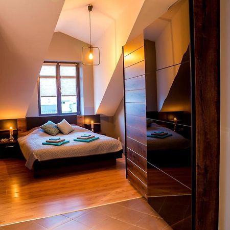 Style Apartment Next To Kazimierz And Old Town + Netflix Krakau Buitenkant foto