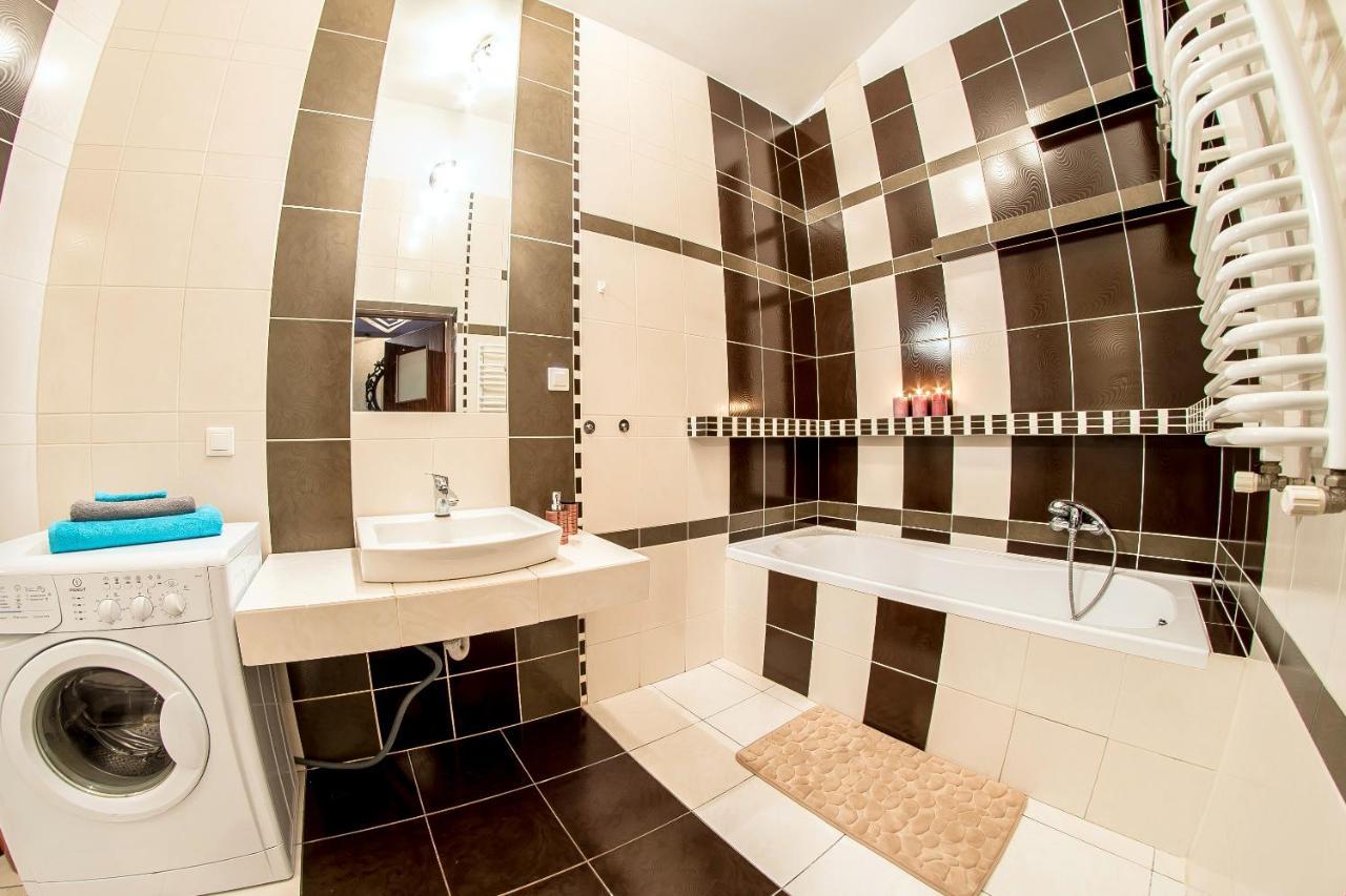 Style Apartment Next To Kazimierz And Old Town + Netflix Krakau Buitenkant foto